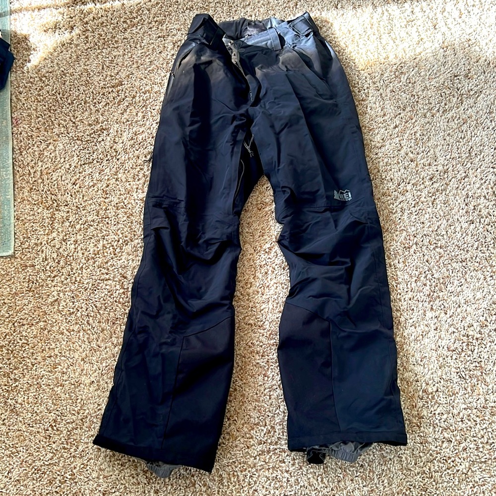 Insulated Black REI Powderbound Ski/Snowboarding Pants